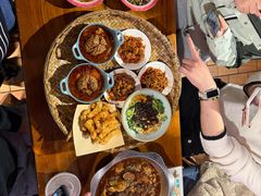 -爆炸头阿姨小四川正宗川味小吃(无任何分店)