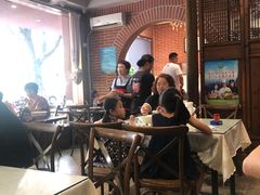 大堂-何记面馆(龙泉山店)