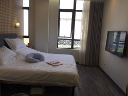 -海豚湾高端月子会所(黄浦店)