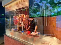 -锅飘飘·东北铁锅炖(雨花客厅店)