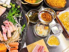 -豚豚家돈돈가韩国锅盖烤肉(新北万达店)