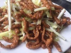 蒜黄炒肉-大兴街扣碗包子馆