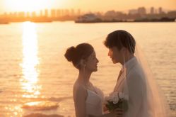 -雪中彩影婚纱摄影·微光艺术中心