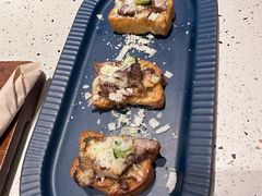 照烧牛肉薄脆比萨-必胜客(WOW中心城店)