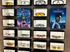 -LensCrafters亮视点(东方新天地店)