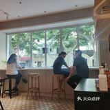 巨富长里藏着这么条安静小路