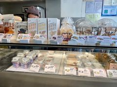 面包甜点陈列柜-喜茶(东莞汇一城店)