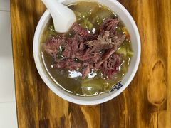 -邢老三肉丸胡辣汤腊牛肉夹馍(华阴分店)