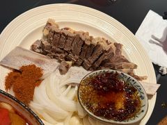 -阿里家·新疆烤肉酒場 by MIG