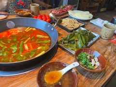 -贵厨酸汤牛肉(汇金星力城店)