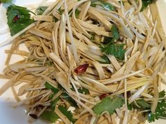 -鸿亨泰杂鱼馆(港馨家园店)