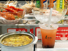 -百品聚旋转火锅(万德庄店)