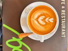 -Chom Cafe and Restaurant