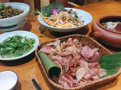 -老滇山寨•云南特色菜•地方菜•民族风情歌舞表演(金碧店)