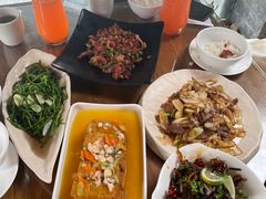 -隔壁老王·家常云南菜(花巷店)