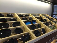 -肆兮眼镜·蔡司·徕卡战略合作店(大坪店)