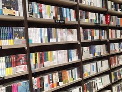 -钟书阁(群光广场店)