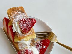 草莓拿破仑-PETIT PARIS 小巴黎(凯德1818店)