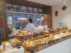 面包甜点陈列柜-慢熟面包店bud bread(孩儿巷店)