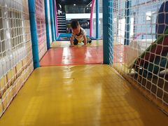 -嘿哟动霸CHUA·新潮玩运动娱乐中心·蹦床滑冰团建乐园
