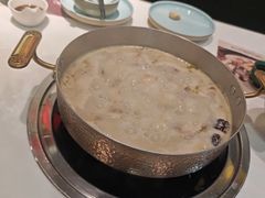 -洪氏嗨捞·猪肚鸡火锅(阳光天地店)