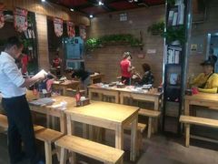 大堂-管氏翅吧(护国寺店)