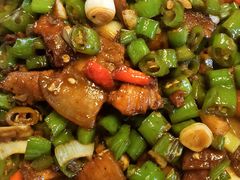 辣椒炒肉带饼-周大厨辣椒炒肉(巨龙路店)