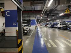 -万象城-停车场