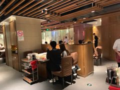 大堂-海底捞火锅鲜切牛肉主题店(长寿路店)