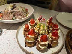 草莓忌廉华夫饼-BE BRIGHT KITCHEN(正佳广场店)