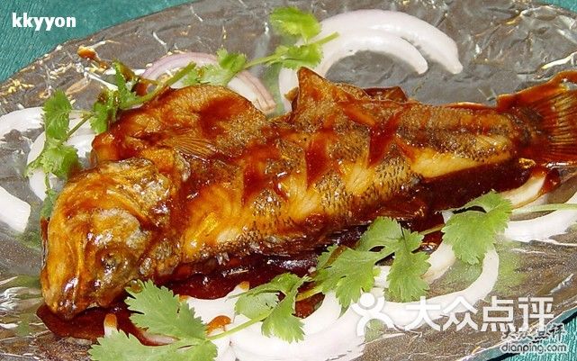      锡纸鲈鱼麻辣小龙虾八爷鸭方