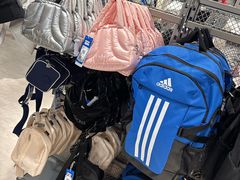 -斯普瑞斯奥特莱斯