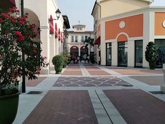 -佛罗伦萨小镇广佛名品奥特莱斯(疏港路店)