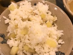 -石磨豆花家常菜·牦牛排土火锅