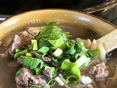 -周老三跷脚牛肉·全牛火锅(非遗传承店)