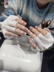 -进巍美甲美睫
