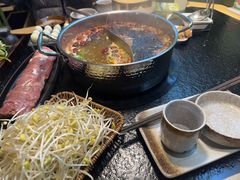 -鹿鸣山草本茶香火锅(园西路店)