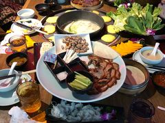 -三人行骨头王火锅(长寿店)