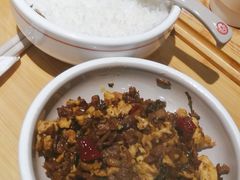 外婆菜炒蛋饭简餐-72街红烧排骨饭(海珠丽影广场店)