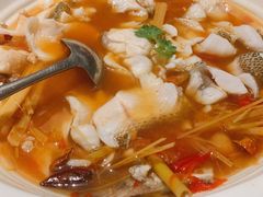 泰式香草酸辣汤浸鱼-Thai Alley泰爱里(二沙岛店)