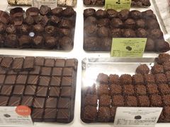 -VENCHI 闻绮(北京国贸商城店)