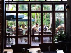 -三亚湾海居铂尔曼度假酒店