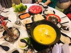 -鲜入围煮花胶鸡海鲜火锅