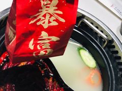 鸳鸯锅-钢管厂五区小郡肝串串香火锅(人民广场店)