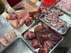 -标记美食新鲜猪杂(兴南大道店)