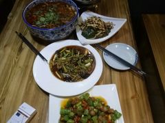 -自贡盐帮菜·玩辣餐厅(樱花园西街店)