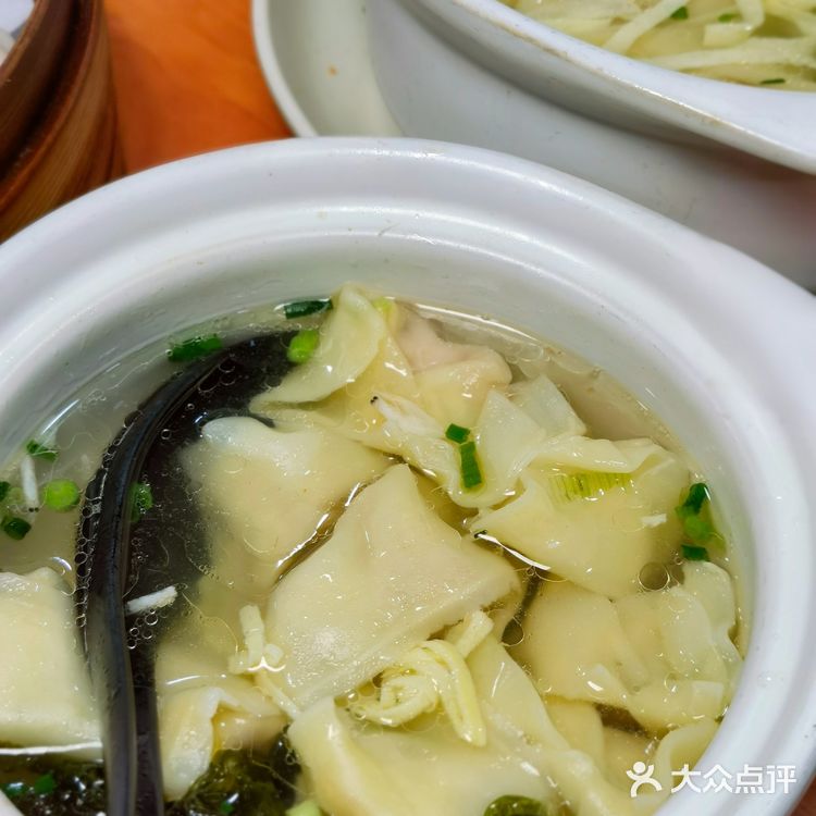 上海蟹粉小笼推荐|莱莱小笼·乔艾