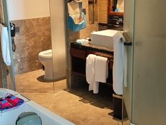 -三亚湾海居铂尔曼度假酒店