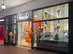 -VENCHI 闻绮(上海佛罗伦萨小镇店)