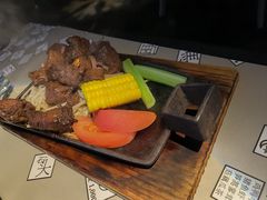 -穹六人间 people 6(岳阳路店)